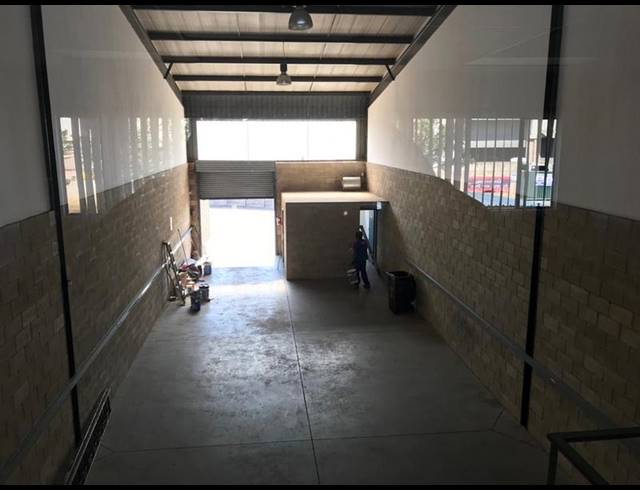 INDUSTRIAL PROPERTY TO RENT IN HENNOPSPARK